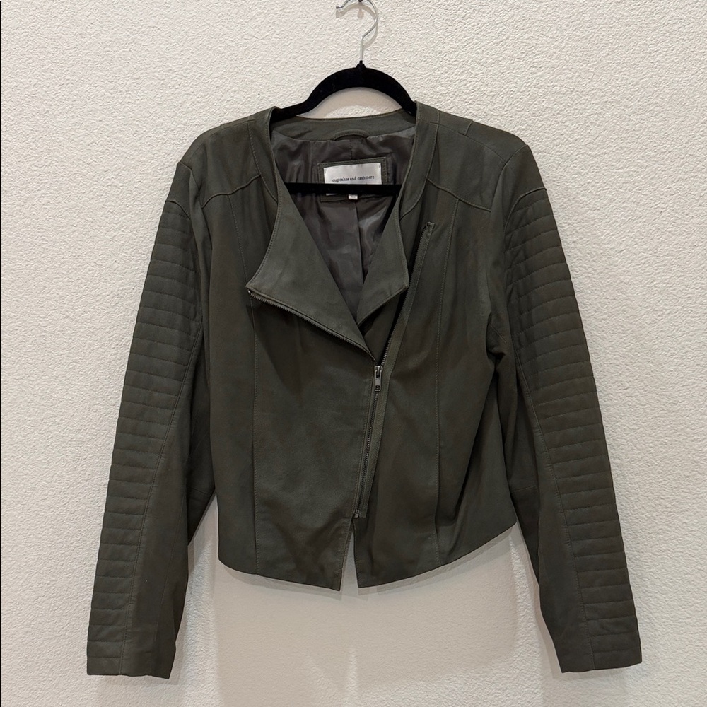 Cupcakes and Cashmere Women's Olive Green Jacket size large